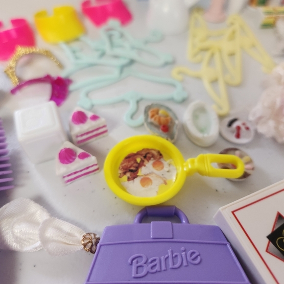 Vintage Lot Barbie Doll House Accessories 90s 1990s Scuba Kitchen Food Hangers - Picture 9 of 16